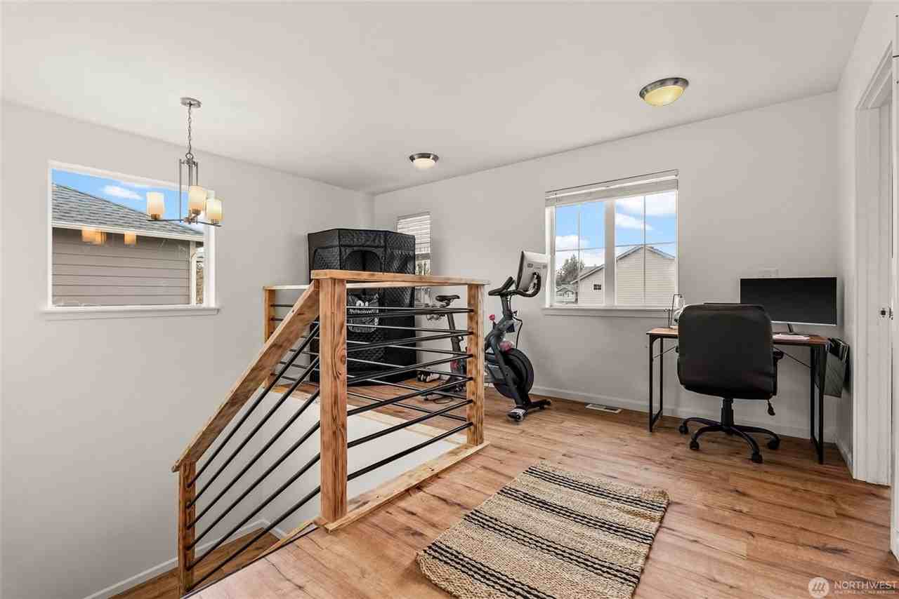 924 134th St S - Photo 4 of 22