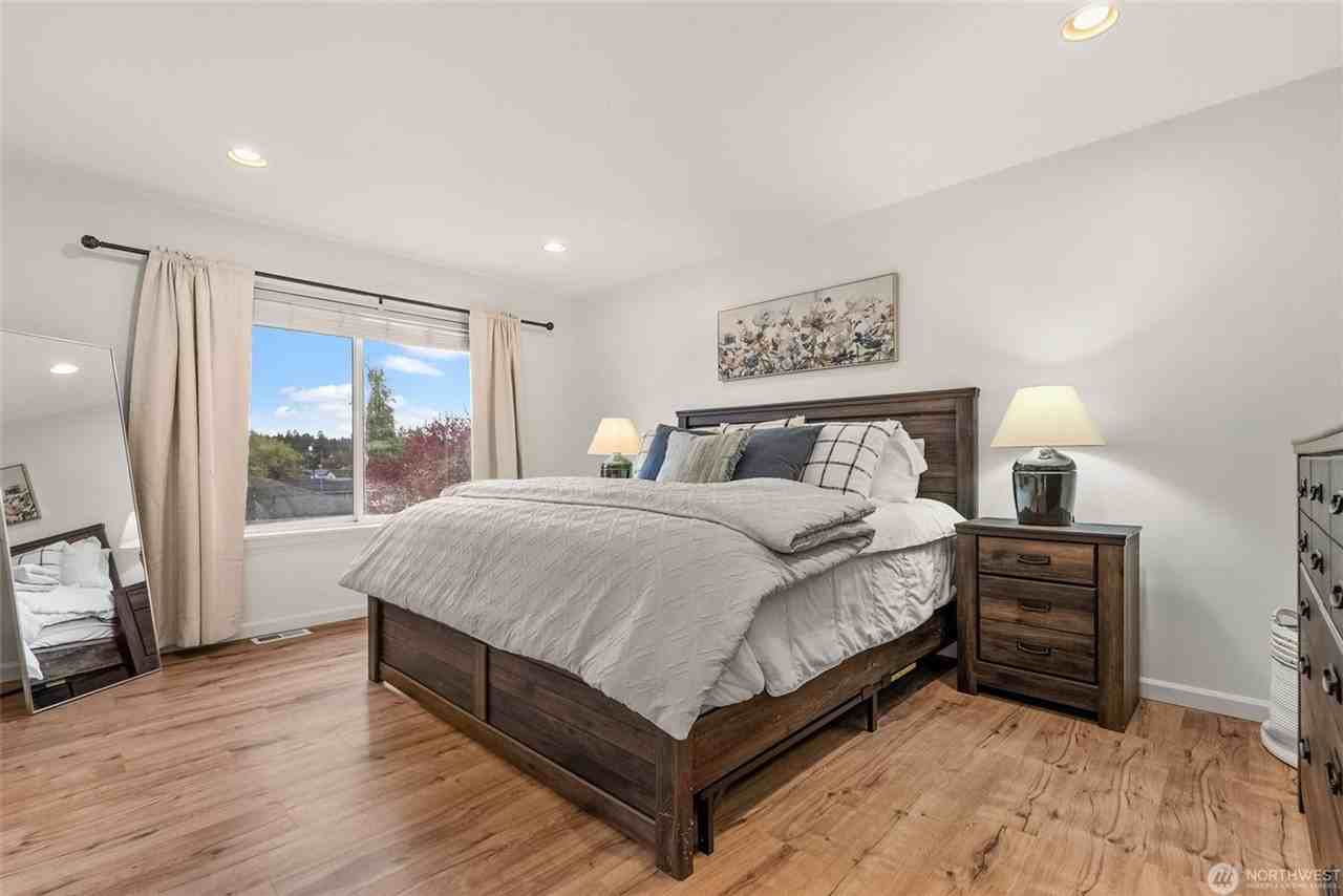 924 134th St S - Photo 6 of 22