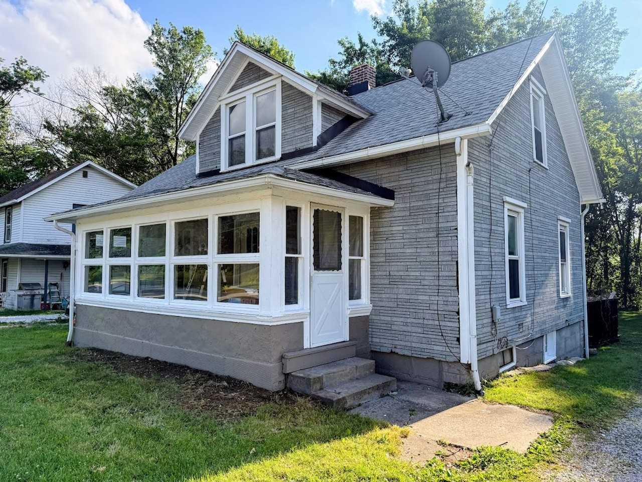 9091 Cleveland Ave Nw - Photo 2 of 13