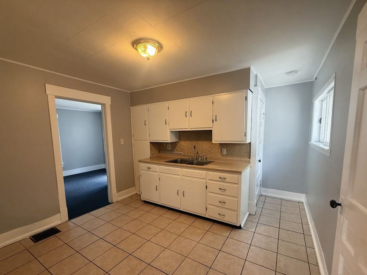 9091 Cleveland Ave Nw - Photo 5 of 13