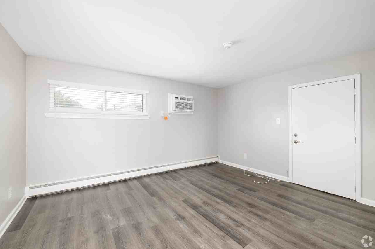 240 E County Line Rd - Photo 5 of 5