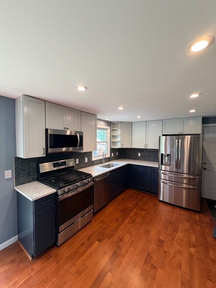 5561 Imperia Ln - Photo 4 of 17