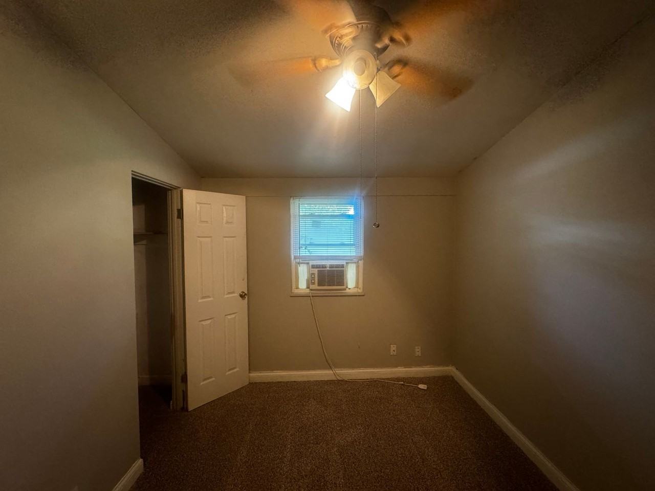 313 S Birchlane Dr - Photo 3 of 11