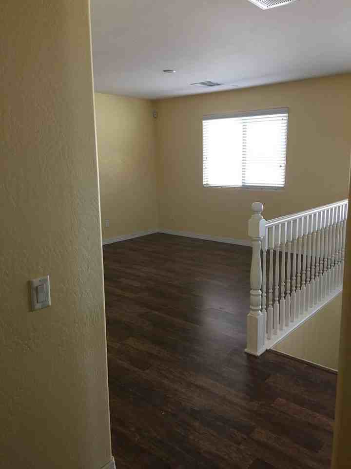 2048 W Monte Cristo Ave - Photo 5 of 14