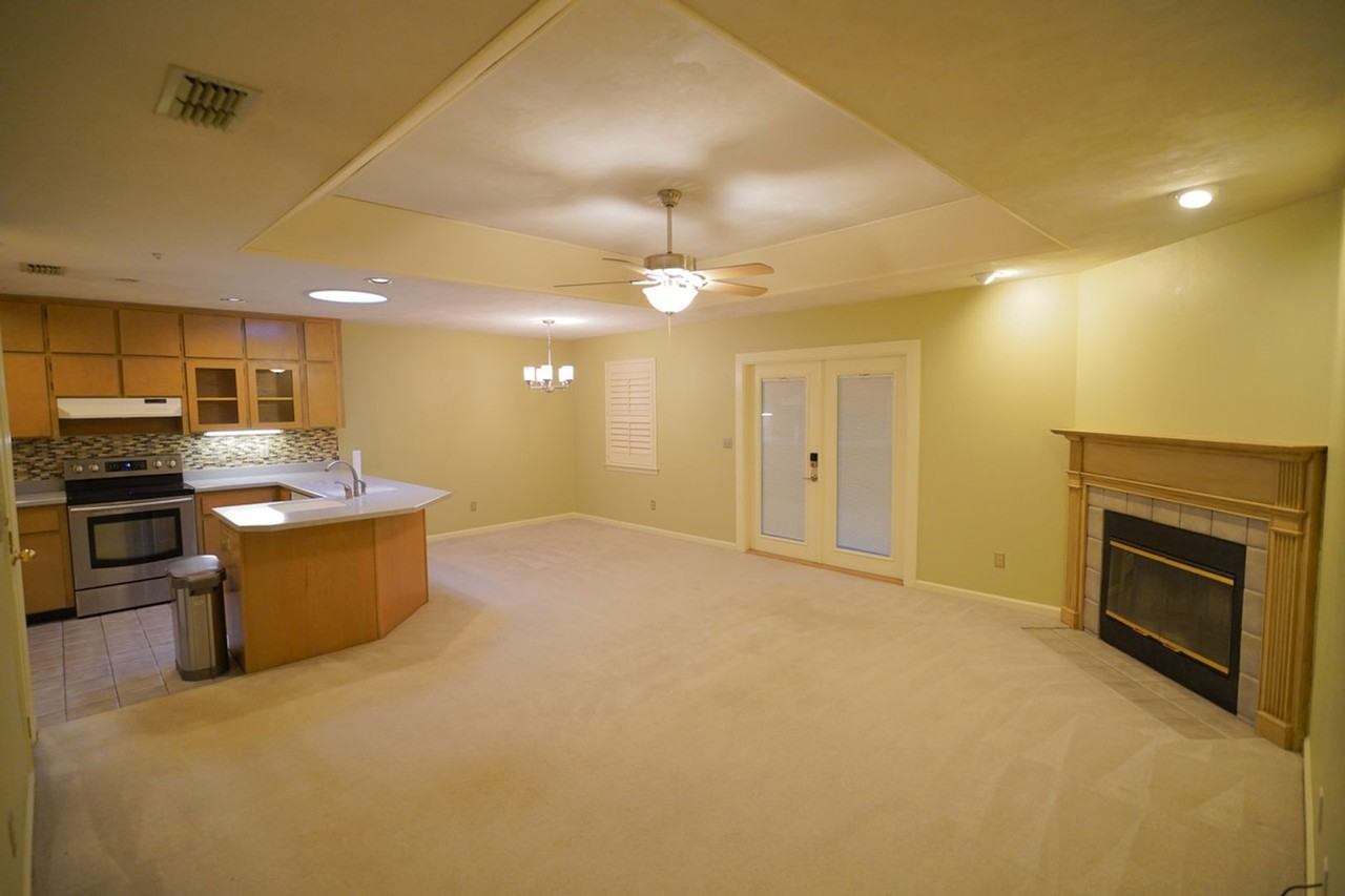 4424 Stratfordshire Ct - Photo 2 of 32