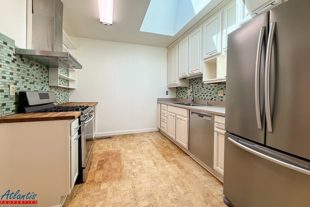 207 Harding Ave - Photo 3 of 9