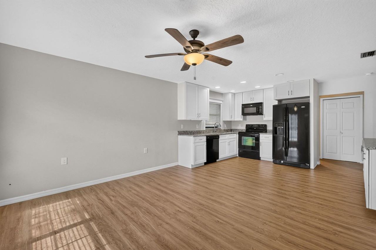 37401 37351- 37401 Chicago Ave - Photo 5 of 23