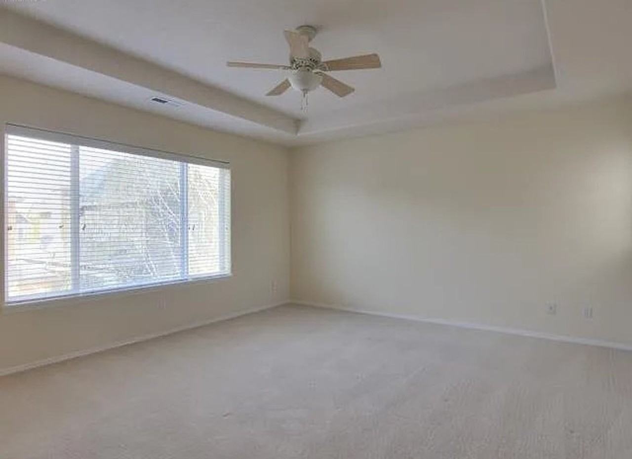 739 Ne 61st Ct - Photo 5 of 7