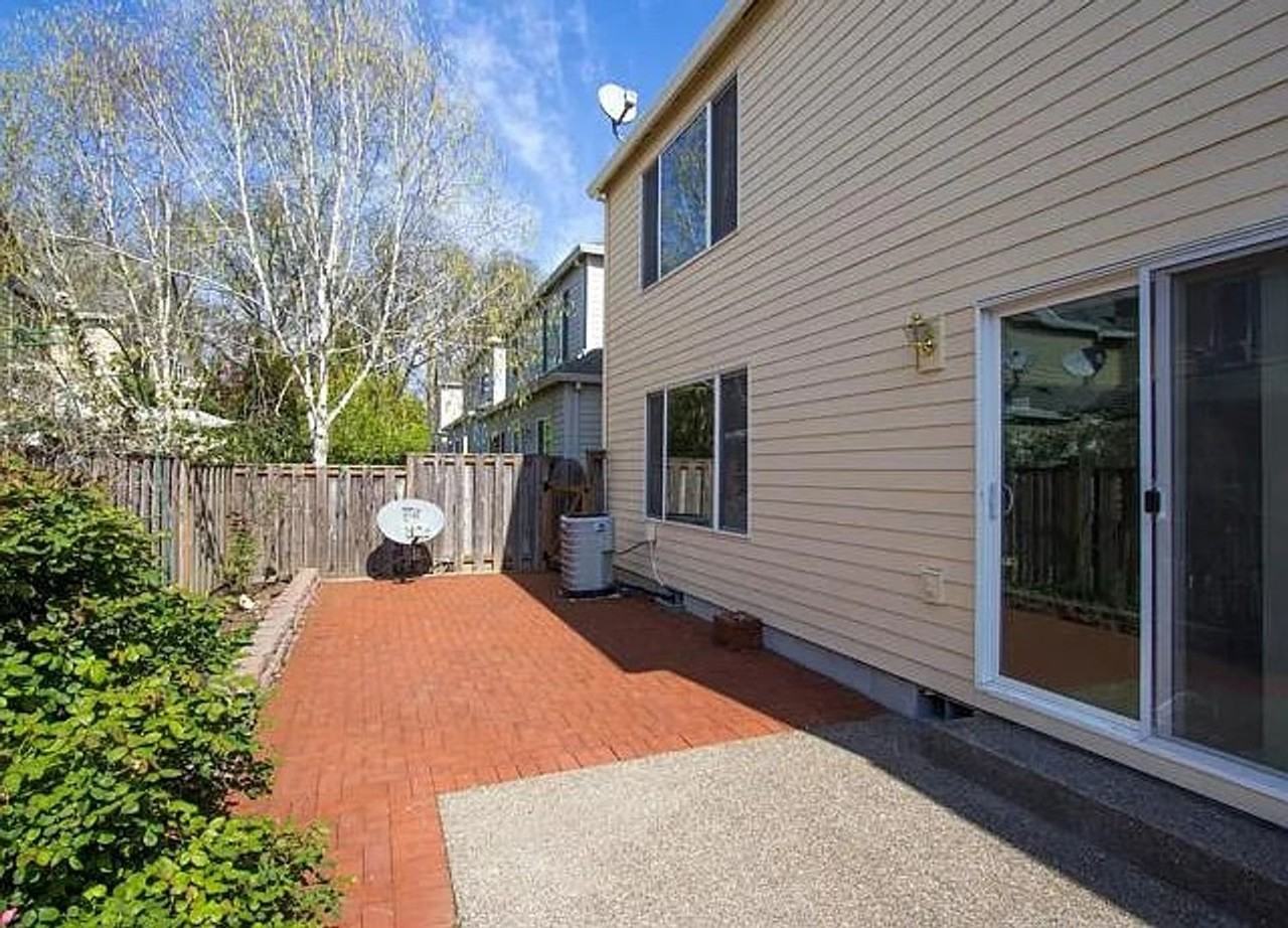 739 Ne 61st Ct - Photo 6 of 7