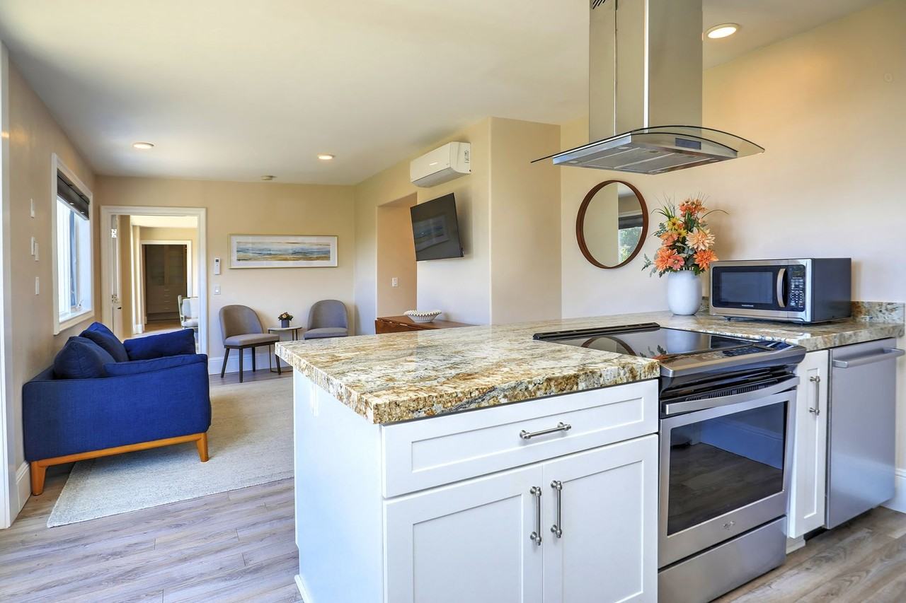 731 Las Canoas Pl #A - Photo 6 of 20