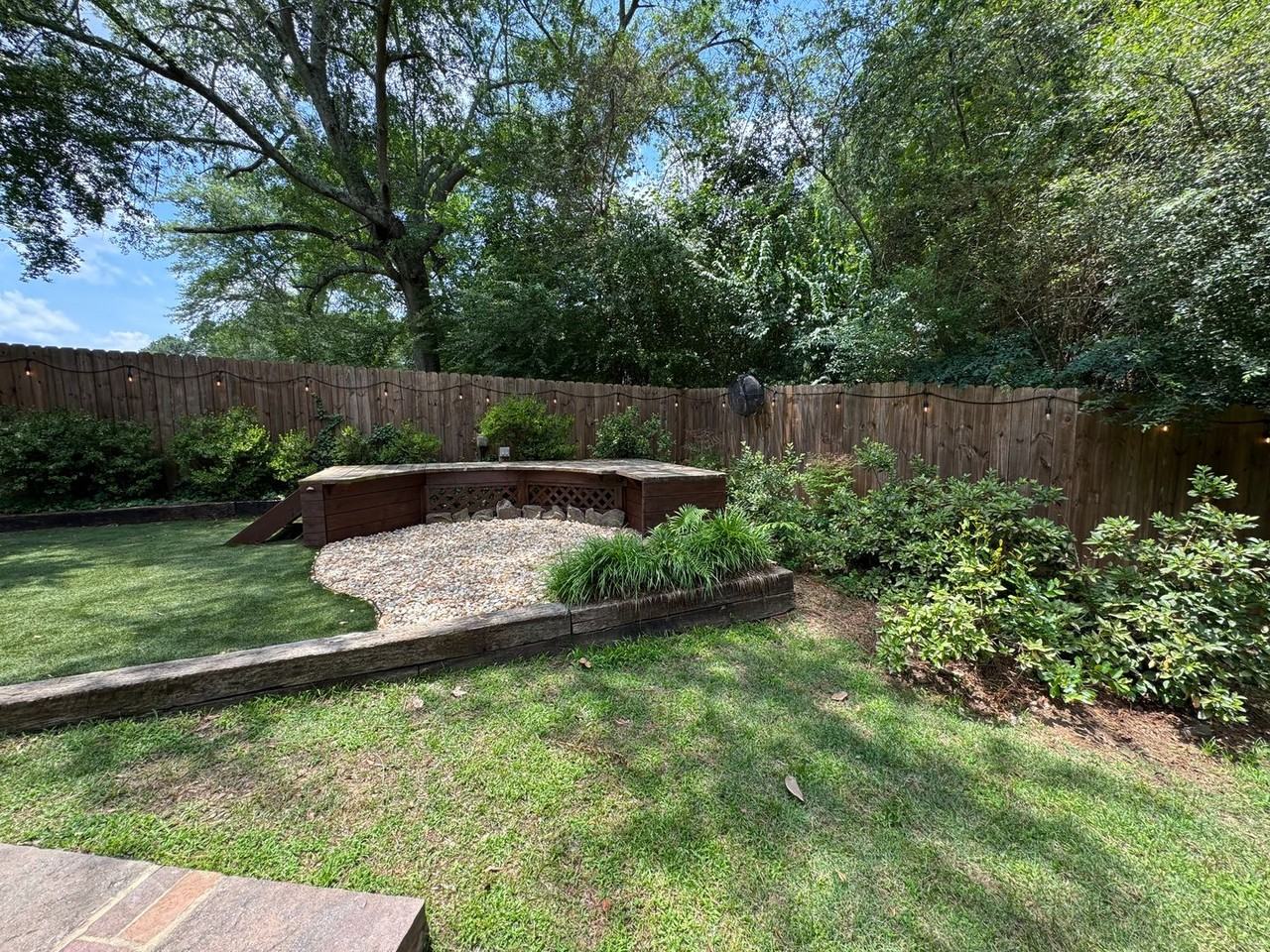 605 Country Club Dr - Photo 3 of 26