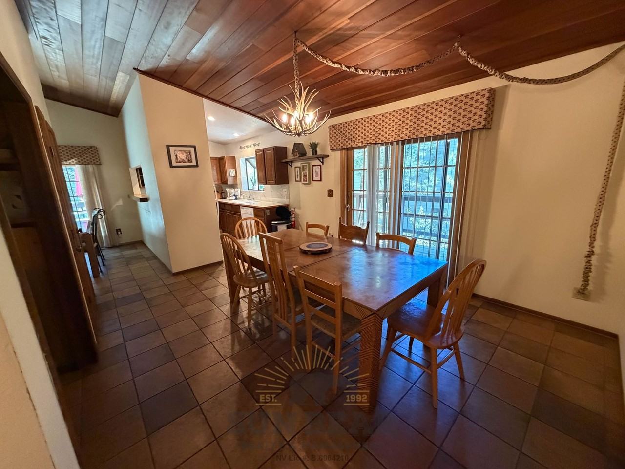 833 Mccourry Blvd - Photo 4 of 28