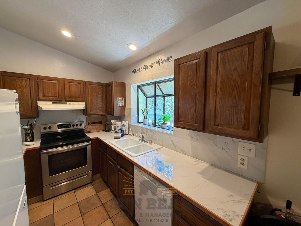 833 Mccourry Blvd - Photo 6 of 28