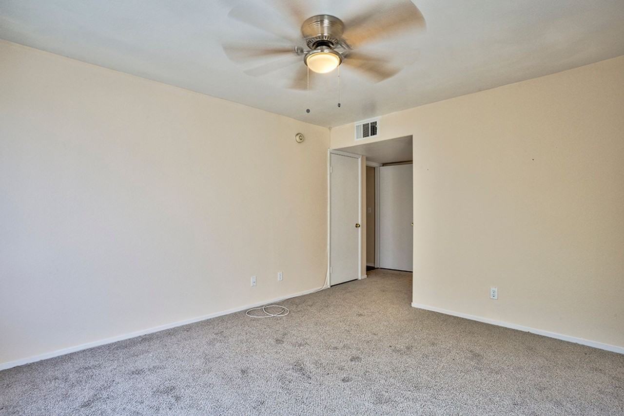 3035 Casey Dr #201 - Photo 4 of 40