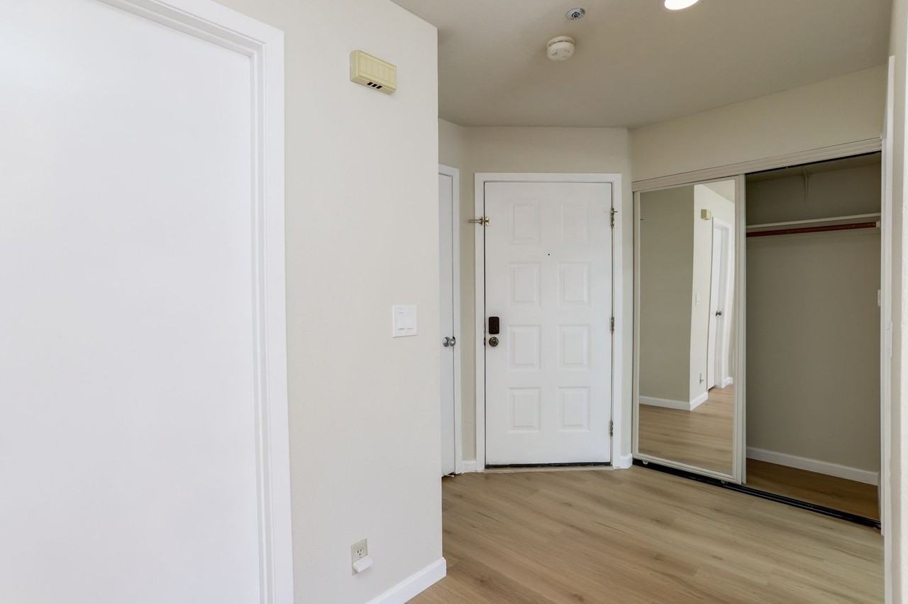 223 Bonita Ln - Photo 5 of 40