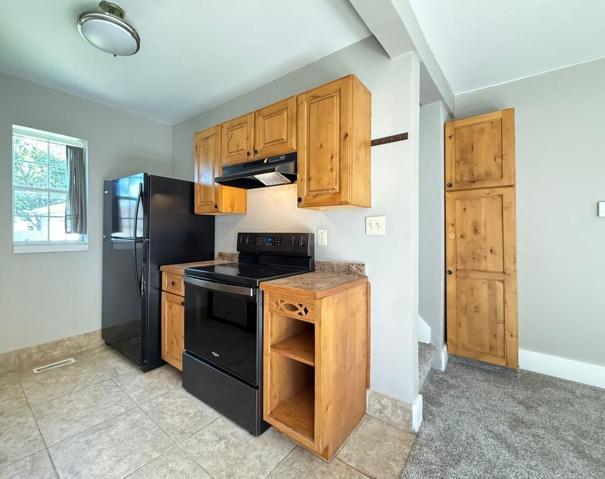 3445 3rd Ave - Photo 6 of 17
