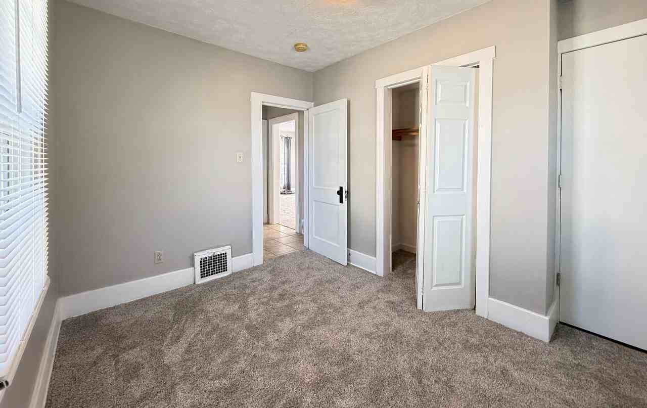 3445 3rd Ave - Photo 7 of 17