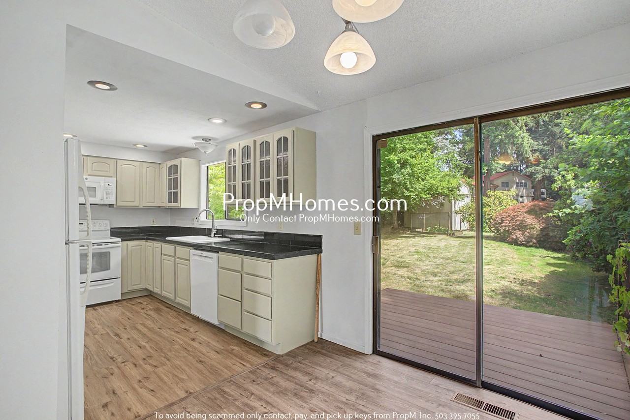 810 810 SW Spring Lane - NEW PROPERTY - Photo 6 of 27