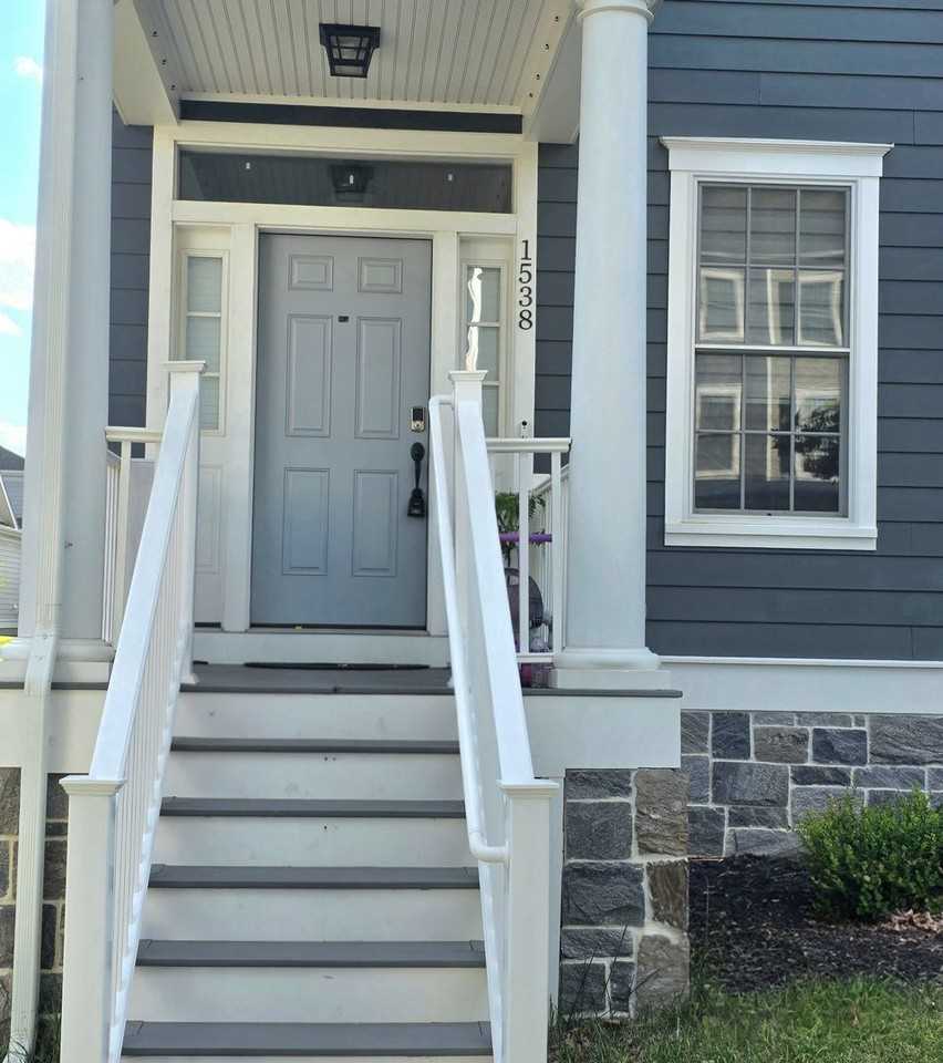 1538 Schwinn St - Photo 2 of 5