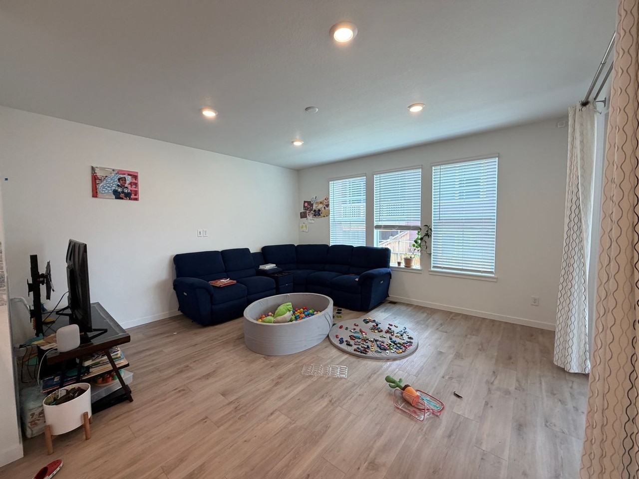 9009 Redfield Ln - Photo 6 of 25