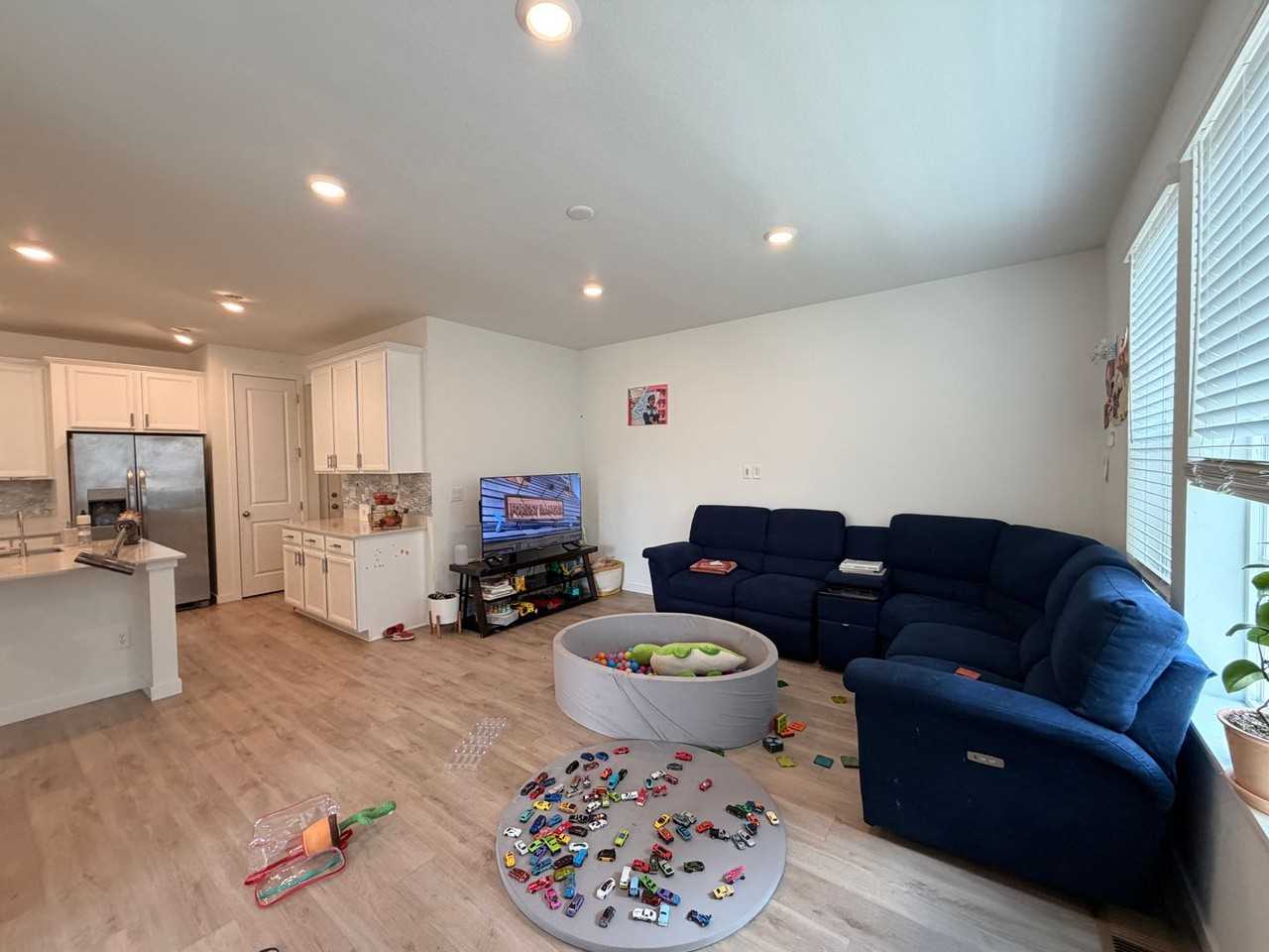 9009 Redfield Ln - Photo 7 of 25