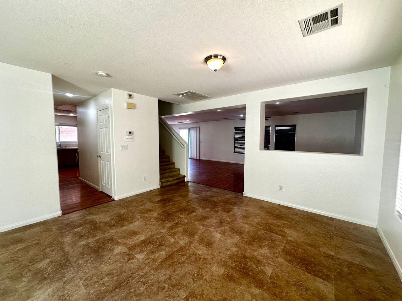 560 Playa Linda Pl - Photo 5 of 19