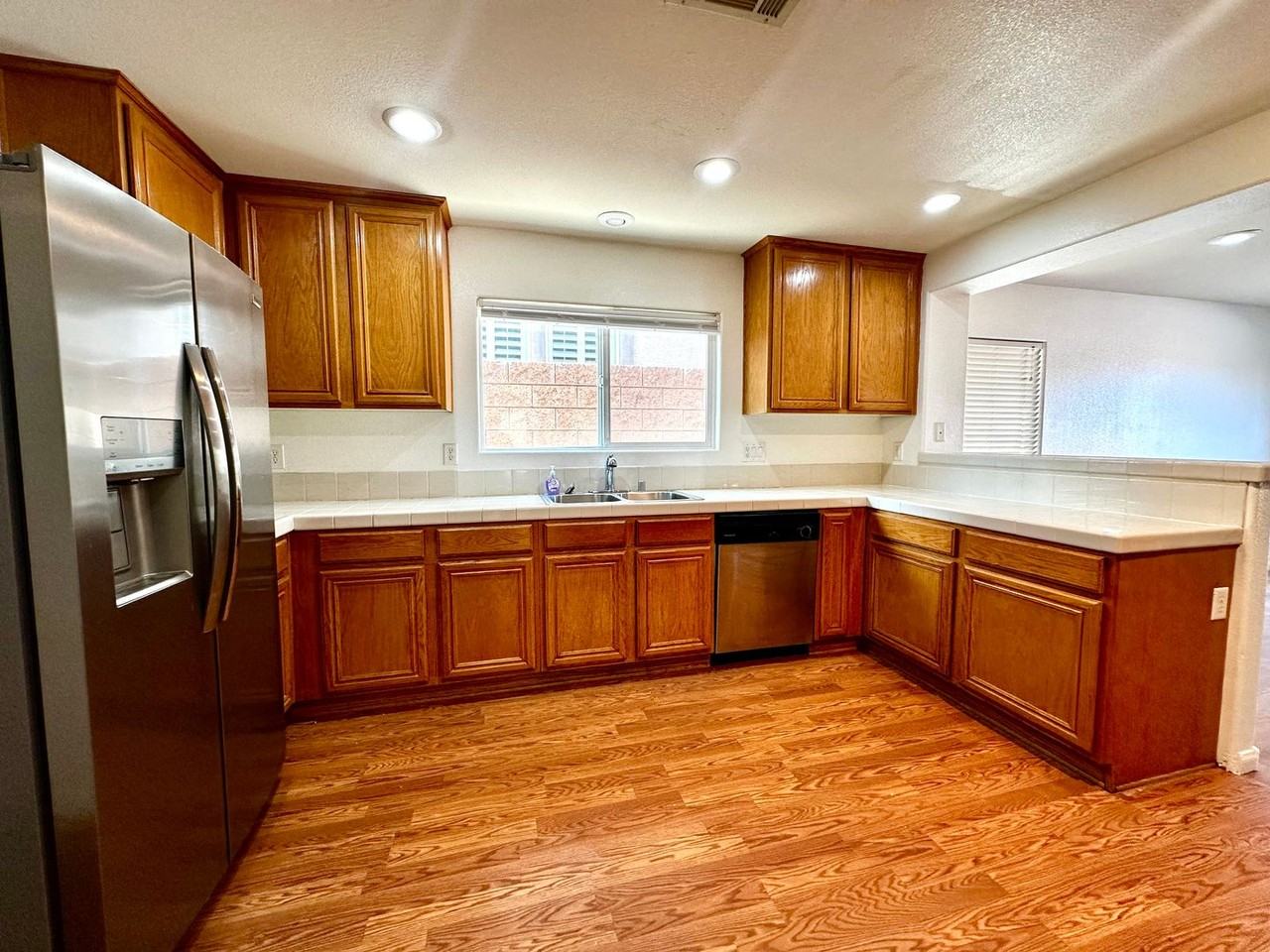 560 Playa Linda Pl - Photo 7 of 19