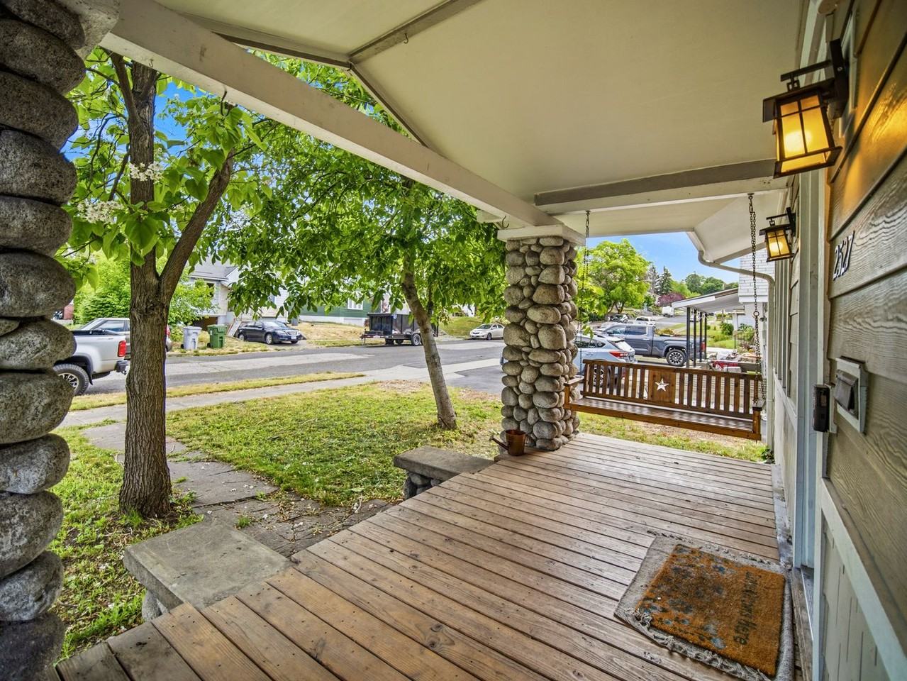 2527 W Liberty Ave - Photo 2 of 43