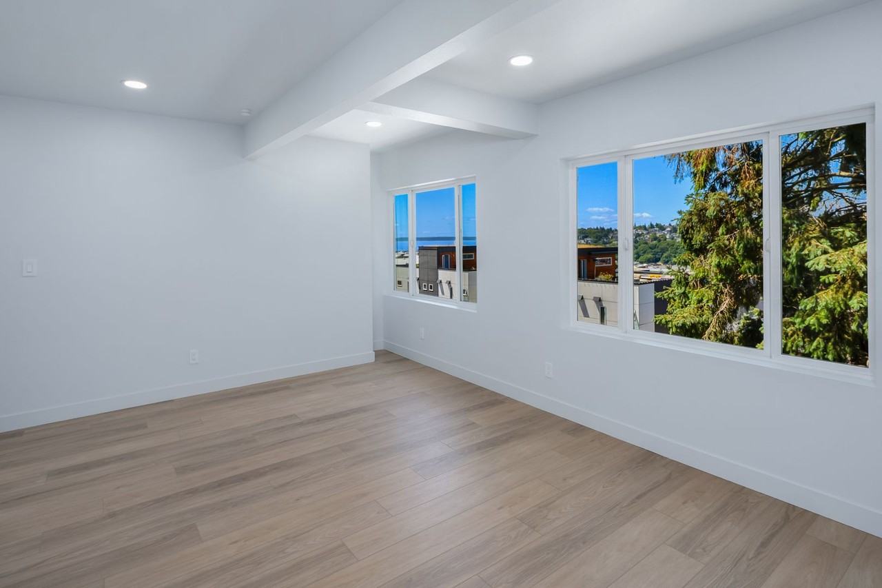 2567 13th Ave W - Photo 5 of 13