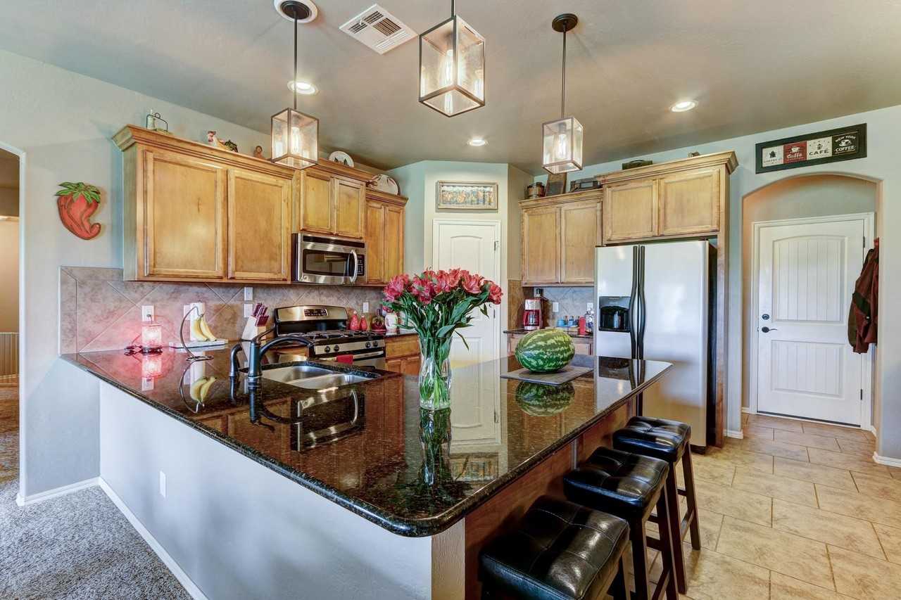 10625 Granada Dr - Photo 6 of 20