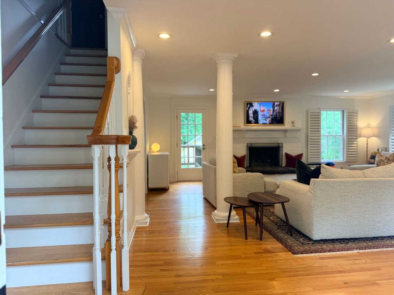 1208 Nottingham Dr - Photo 2 of 50