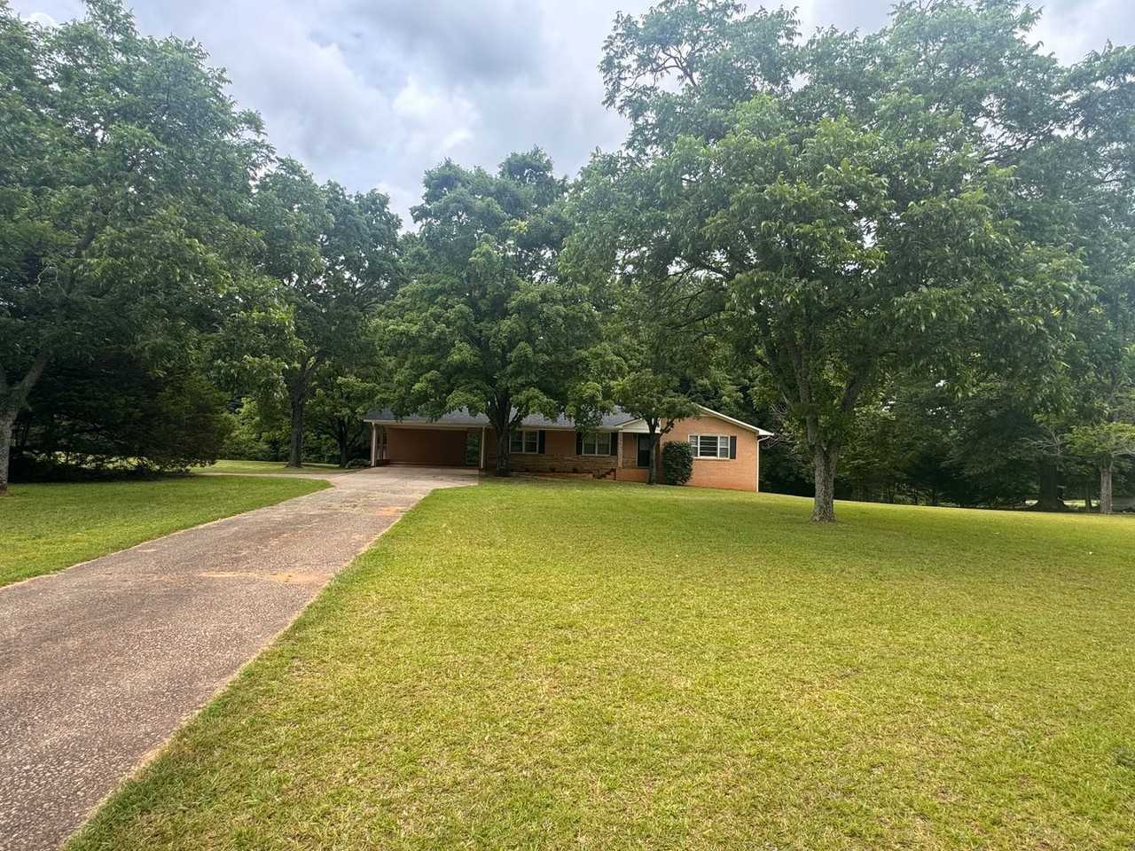126 Ridgeway Church Rd - Photo 2 of 40