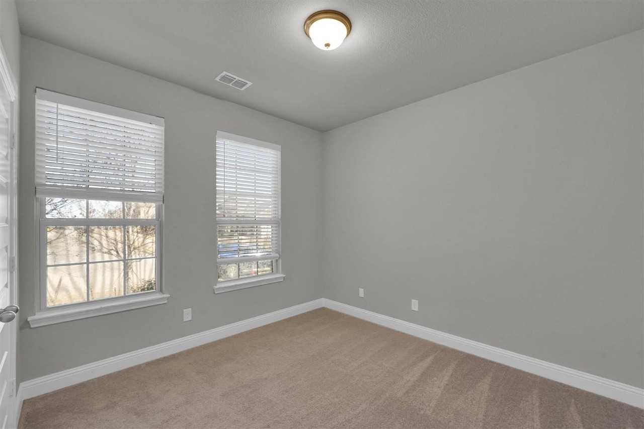 6401 Longhorn Herd Ln - Photo 3 of 15