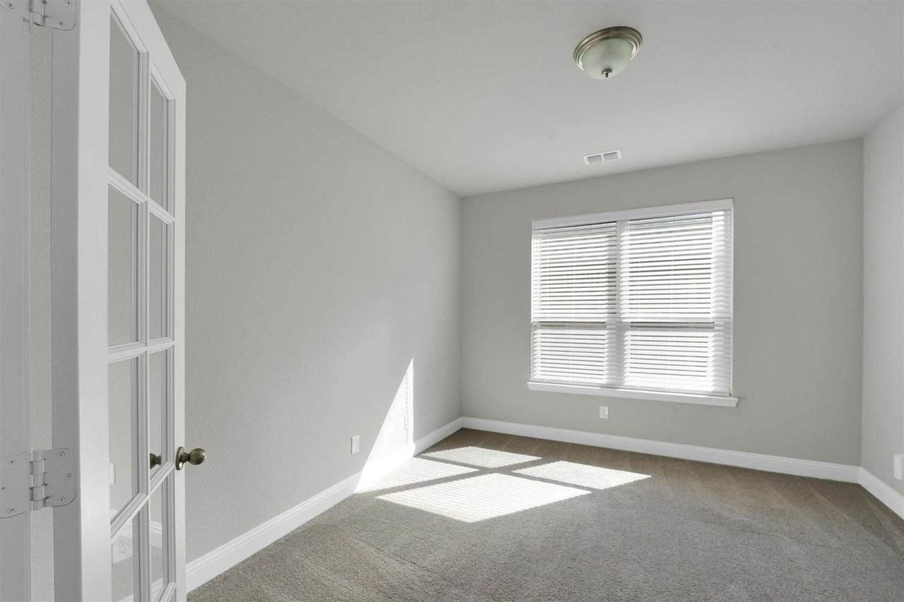 6401 Longhorn Herd Ln - Photo 5 of 15