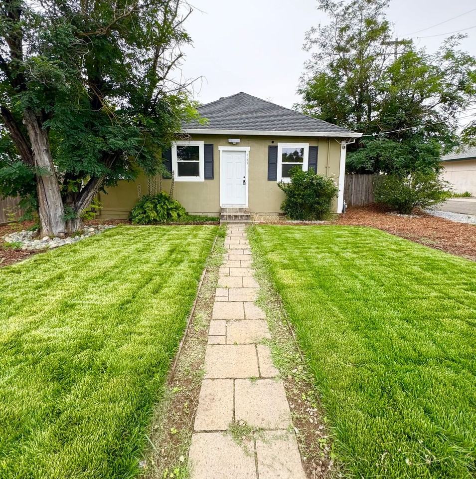 2175 Howard St - Photo 2 of 3