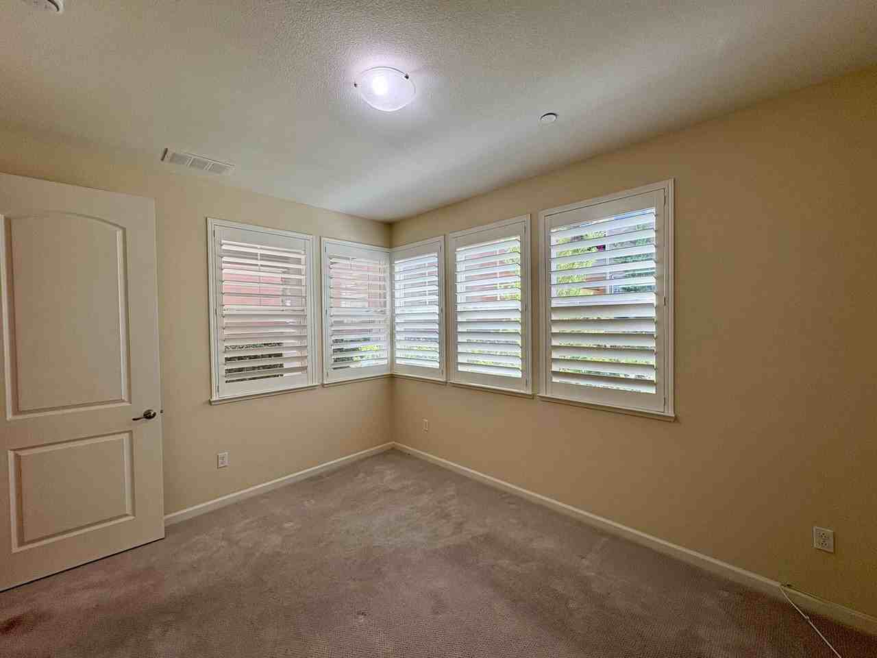 1658 Northpole Pl #1 - Photo 6 of 43