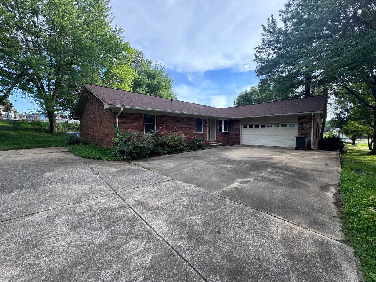 4430 Chicadee Dr - Photo 2 of 24