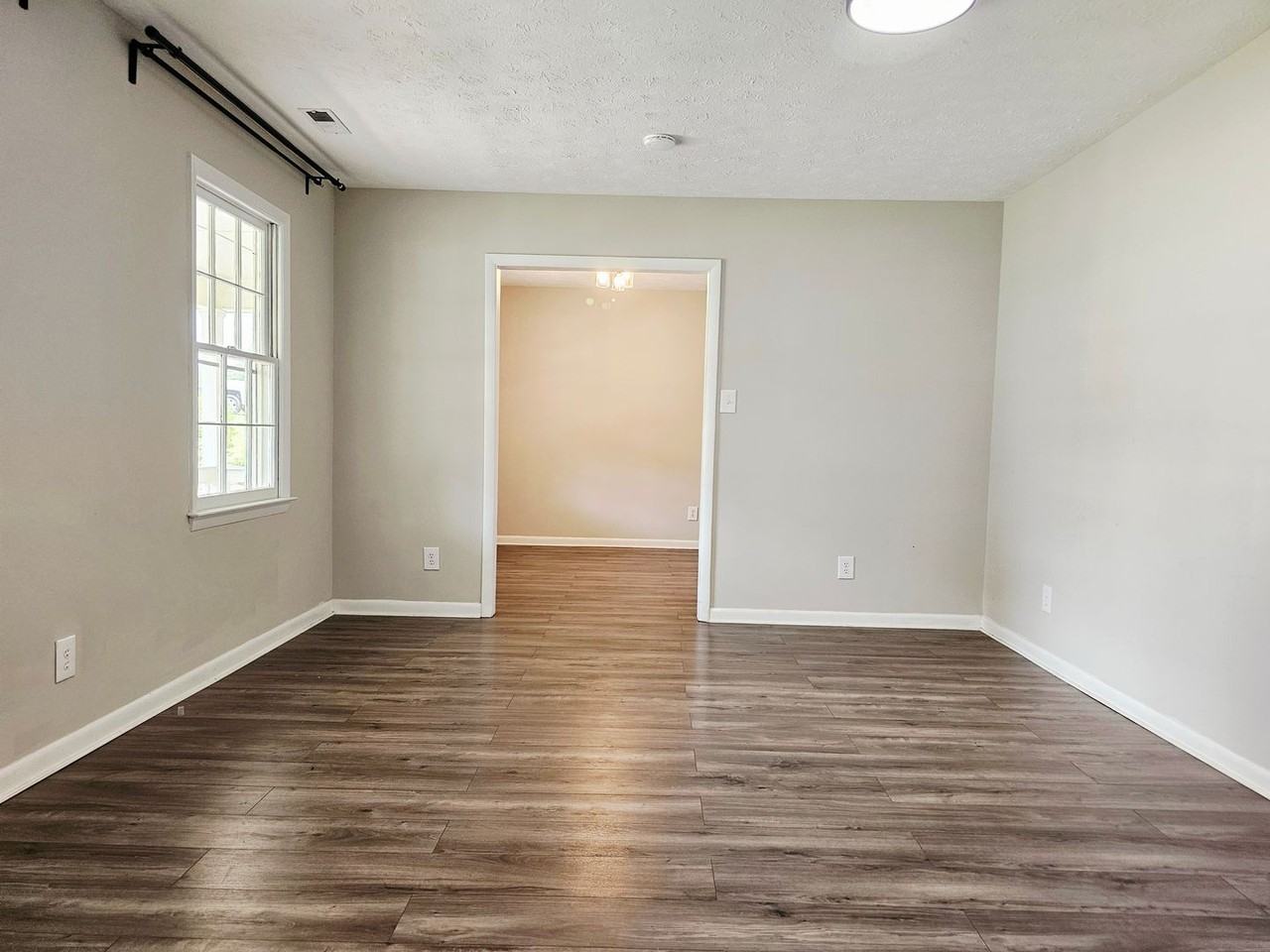 7490 Beverly Dr - Photo 3 of 23