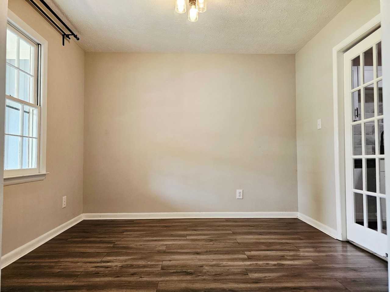 7490 Beverly Dr - Photo 4 of 23