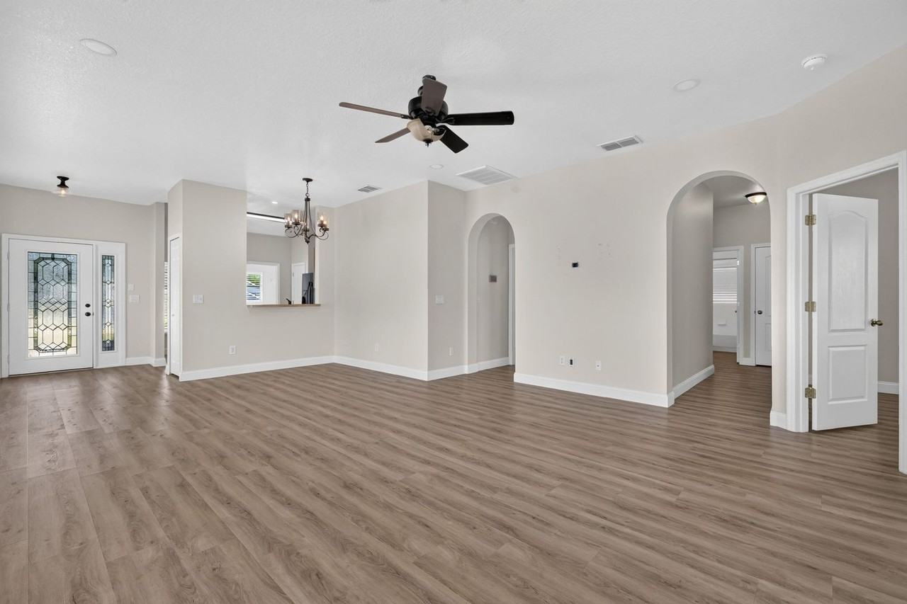 1421 Kellogg Dr - Photo 7 of 25