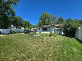 featured image of 1005 Rimrock Rd