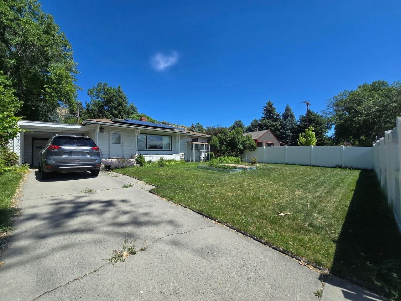 1005 Rimrock Rd - Photo 4 of 31