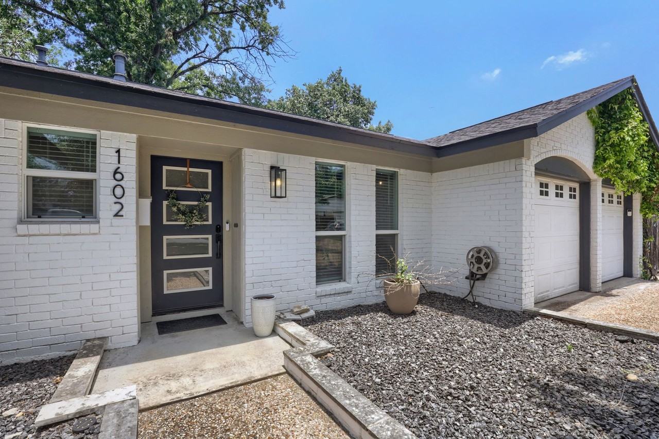 1602 Thornridge Rd - Photo 2 of 22