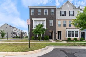 featured image of 1460 Meadowlark Glen Rd