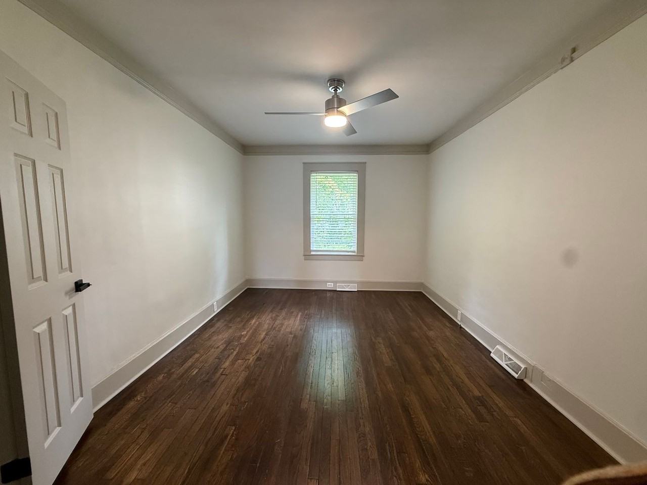 9 Circle St - Photo 5 of 10