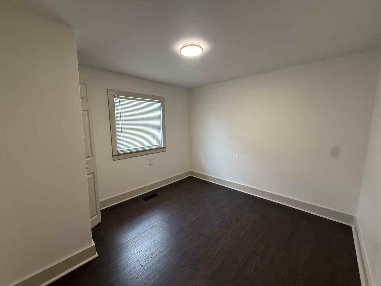 9 Circle St - Photo 6 of 10