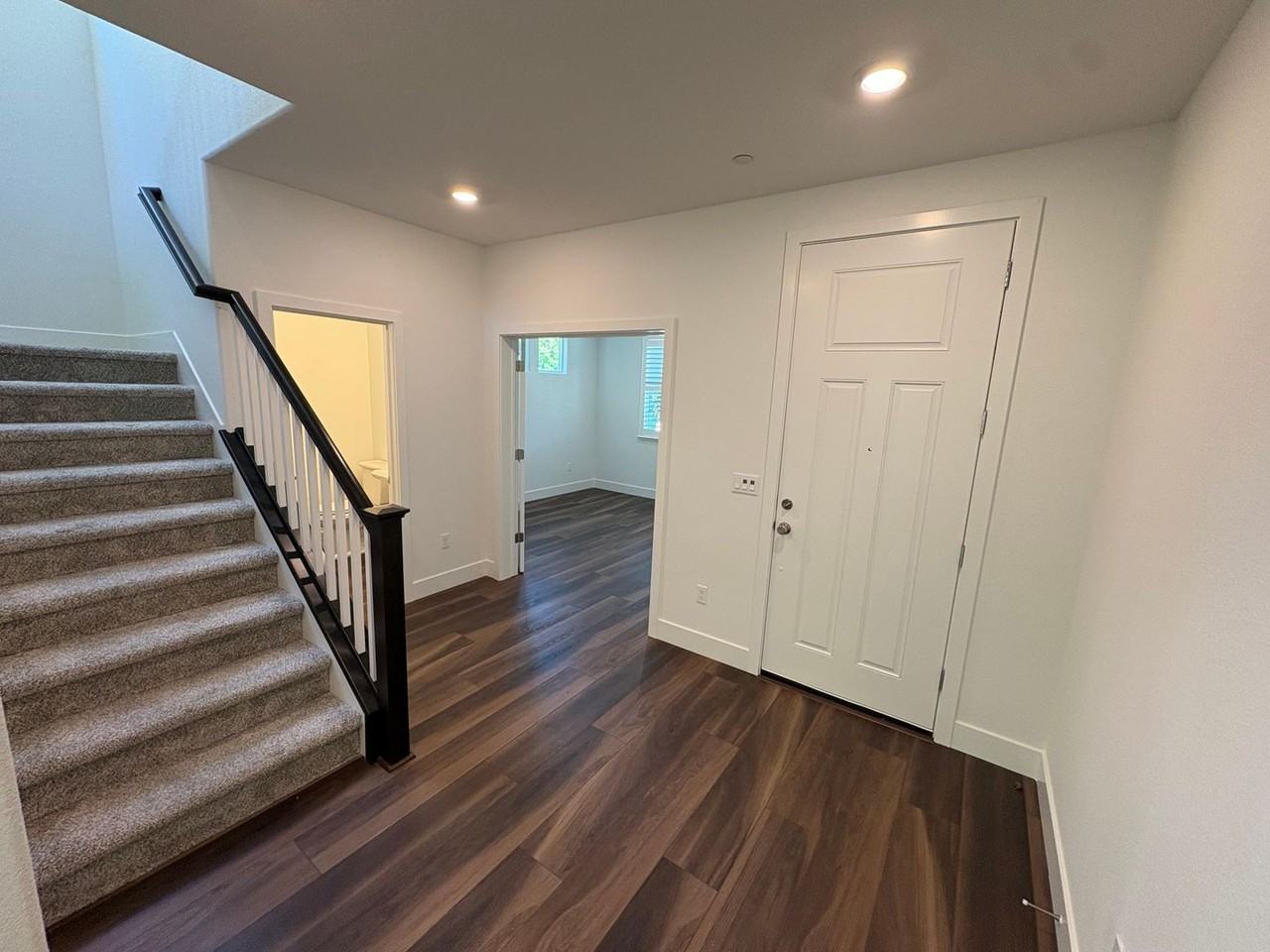 284 Bear Creek Dr - Photo 3 of 34