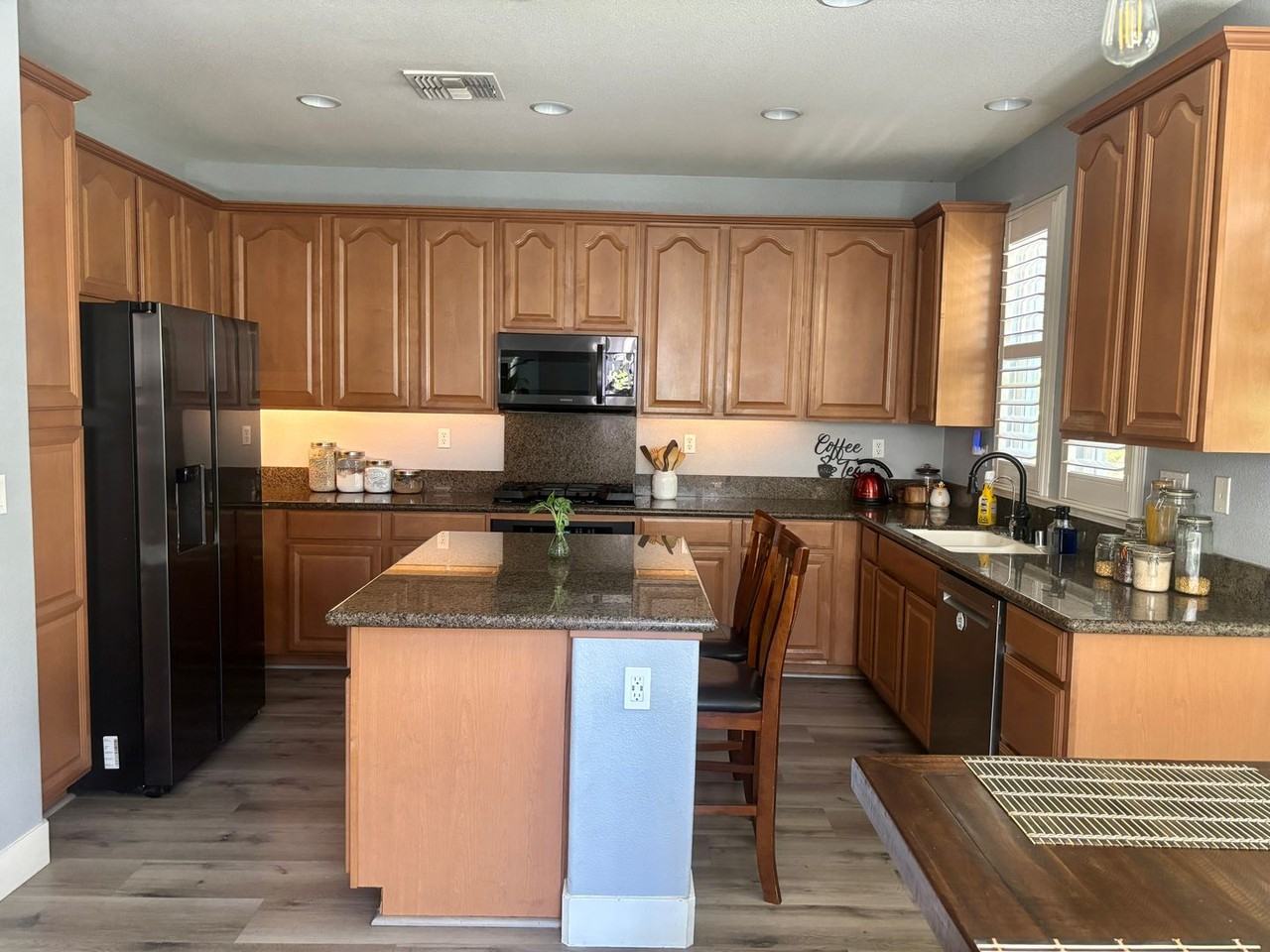 52 Seraspi Ct - Photo 2 of 18