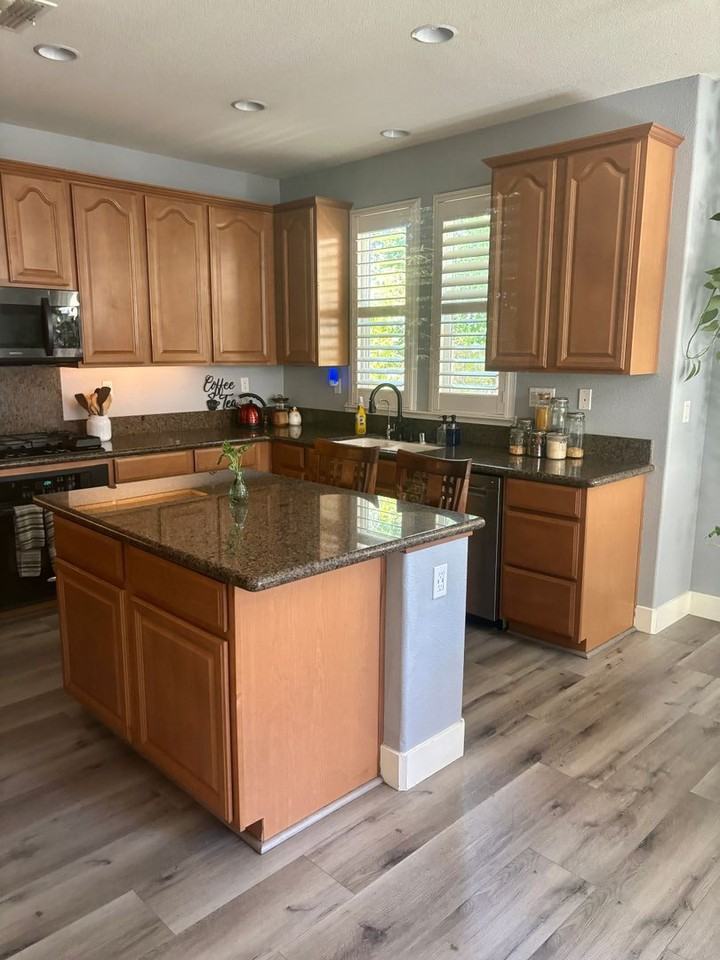 52 Seraspi Ct - Photo 3 of 18