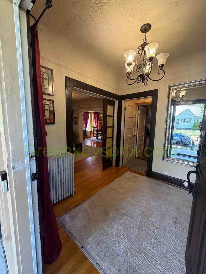 1021 N Jessup St - Photo 2 of 38